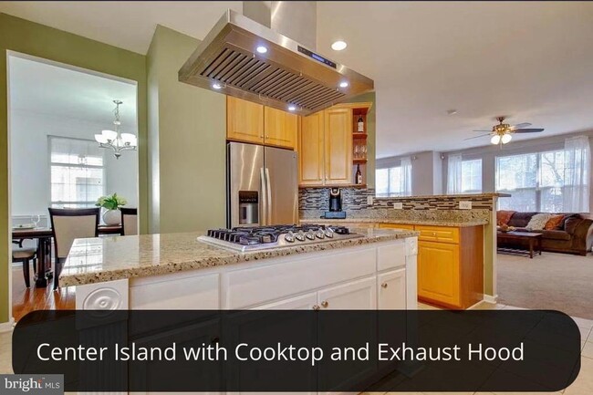 Building Photo - 8371 Tillett Loop