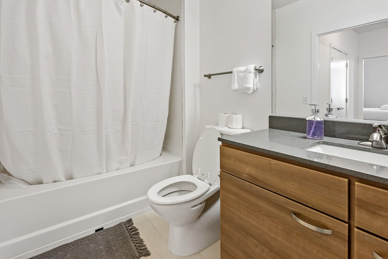 Building Photo - 1720 Saic Dr