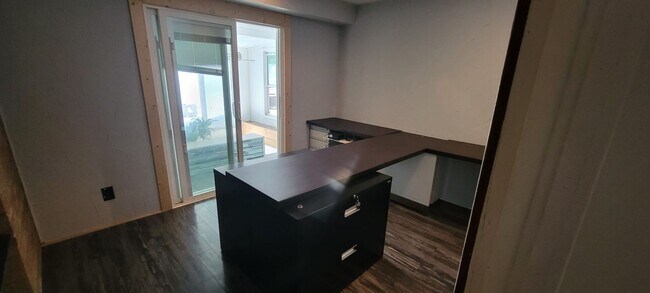 Building Photo - 4 bedrooms 3 baths beautiful house