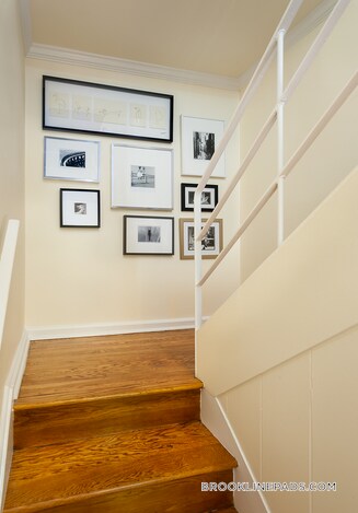 Building Photo - 176 Thornton Rd