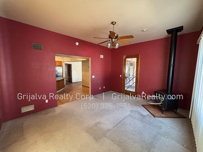 Building Photo - Huge Retreat Style Property for Rent in Central Tucson (Ft Lowell/Campbell)