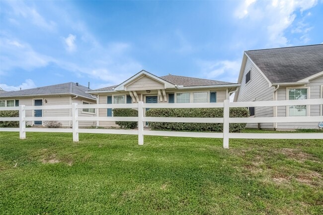Building Photo - 20939 Young Meadows Way