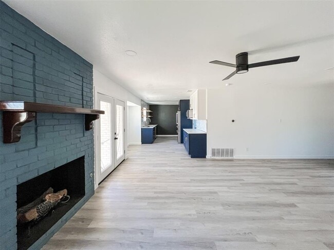 Building Photo - 6203 London Dr