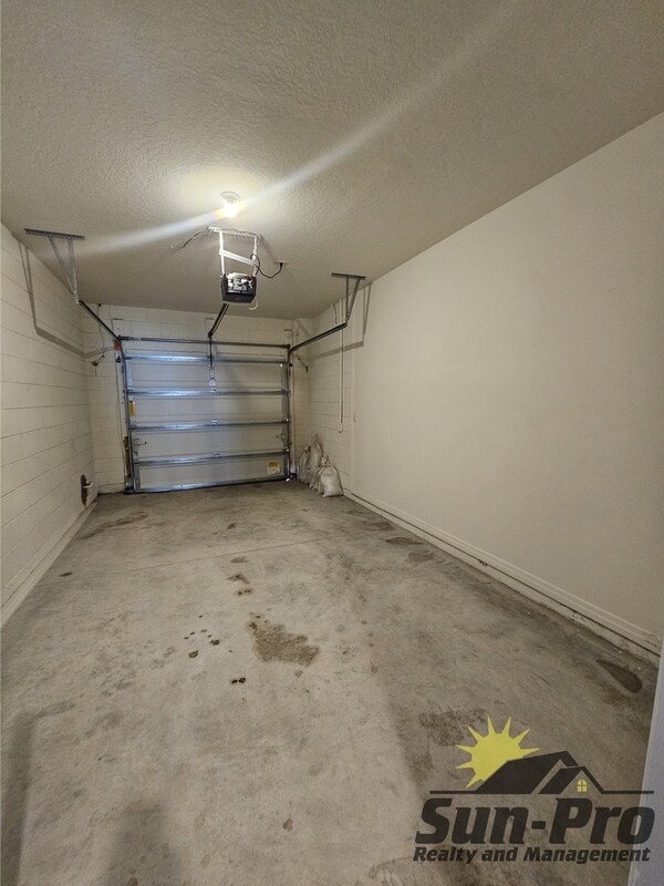 Building Photo - 11 1st St