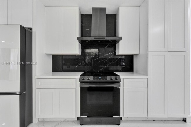 Building Photo - 860 NW 207th St