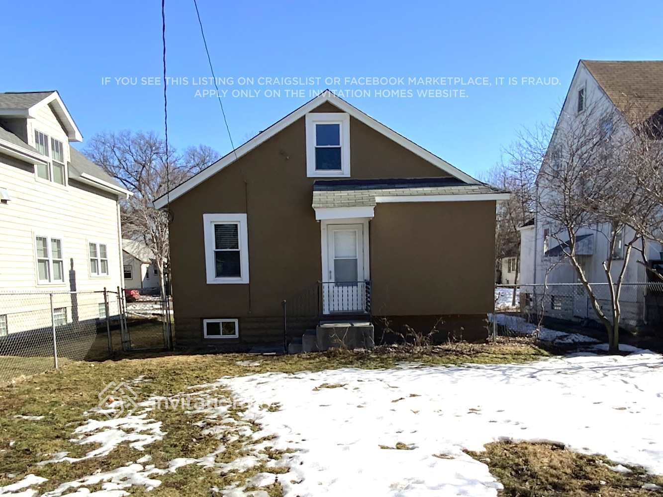 Building Photo - 3840 44th Ave S