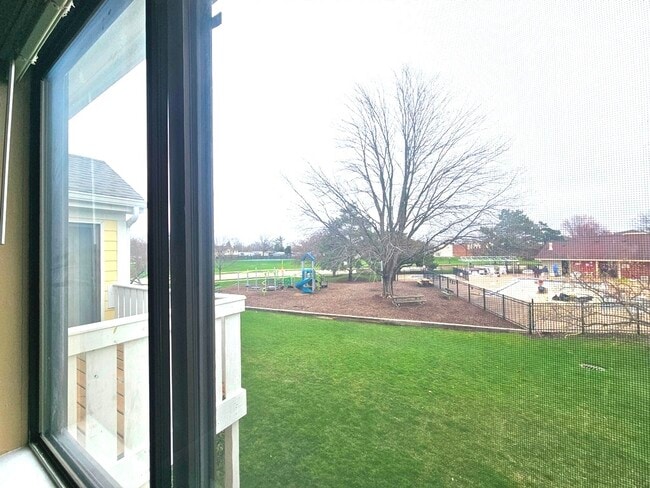 Building Photo - 573 Greystone Ln