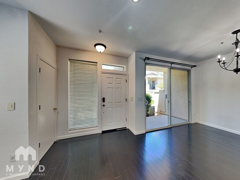 Building Photo - 1058 Niguel Ln
