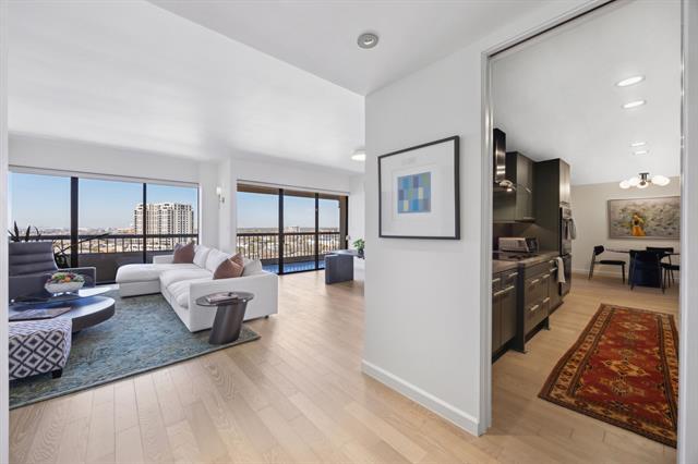 Building Photo - 3831 Turtle Creek Blvd