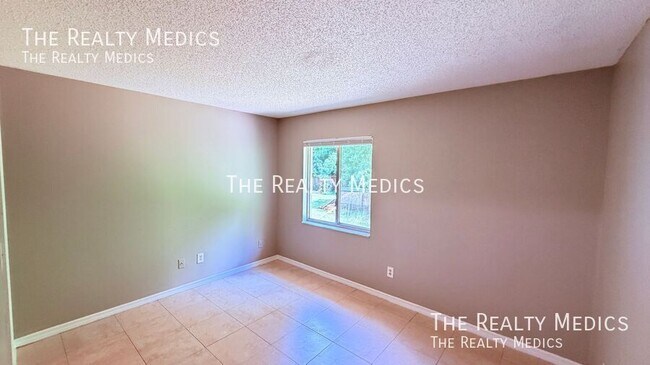 Building Photo - 12349 Antonio Cir