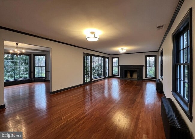 Building Photo - 7309 River Rd