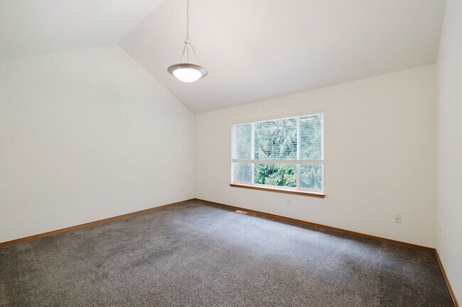 Building Photo - 6492 Wexford Ave SW