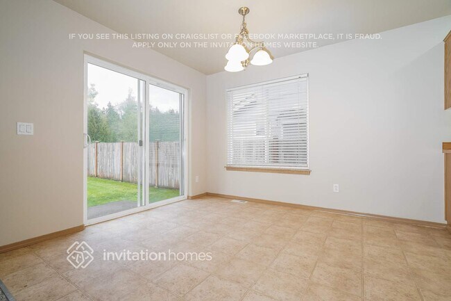 Building Photo - 10904 185th Ave E