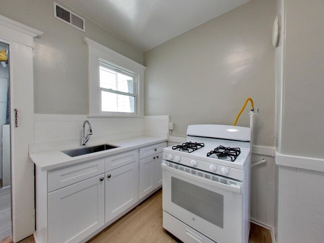 Building Photo - 1351-1353 5th Avenue (1233r)