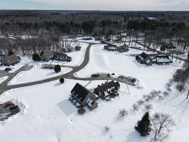 Building Photo - 35 Montrose Dr