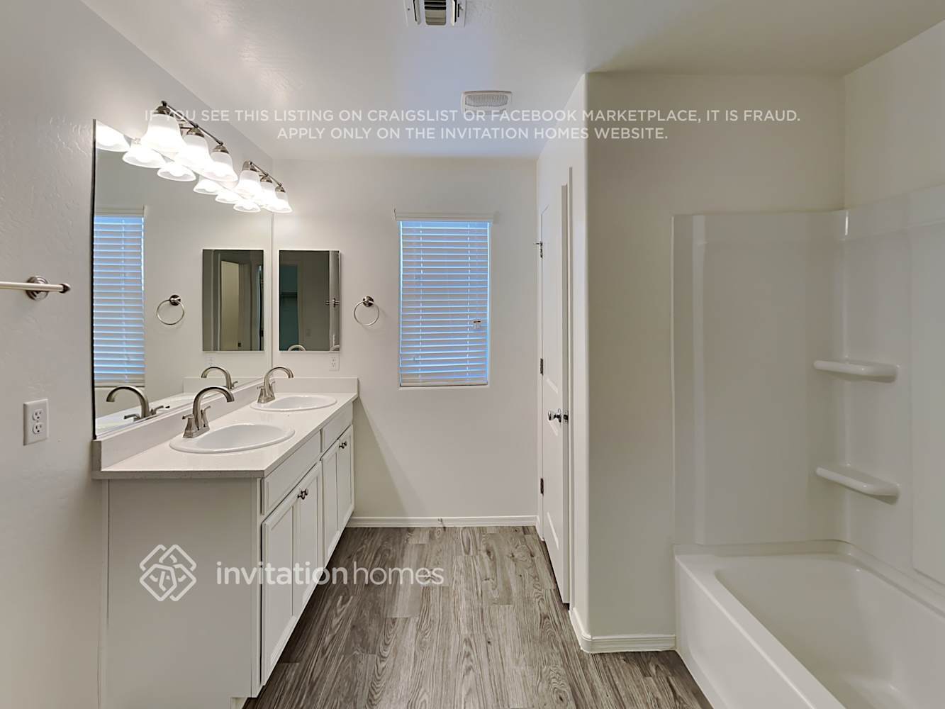 Building Photo - 1102 Canyonlands Ct