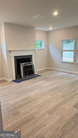 Building Photo - 327 Vly Oak Dr