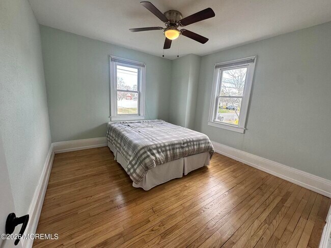 Building Photo - 4 Spring St