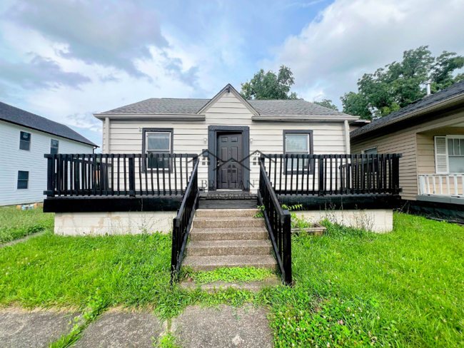 Building Photo - 1521 N Kealing Ave