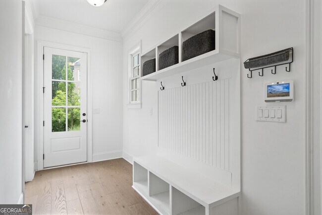 Building Photo - 2045 Kent Ct