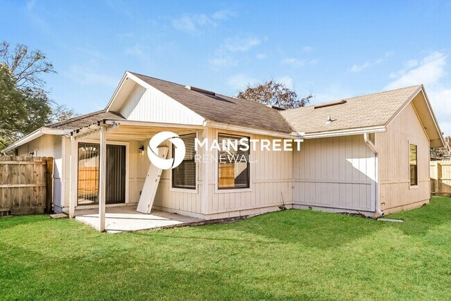 Building Photo - 3 Bedroom Pet-Friendly Home in JACKSONVILLE, FL with Main Street Renewal