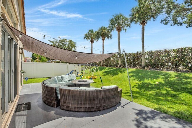 Building Photo - 7654 Rockport Cir