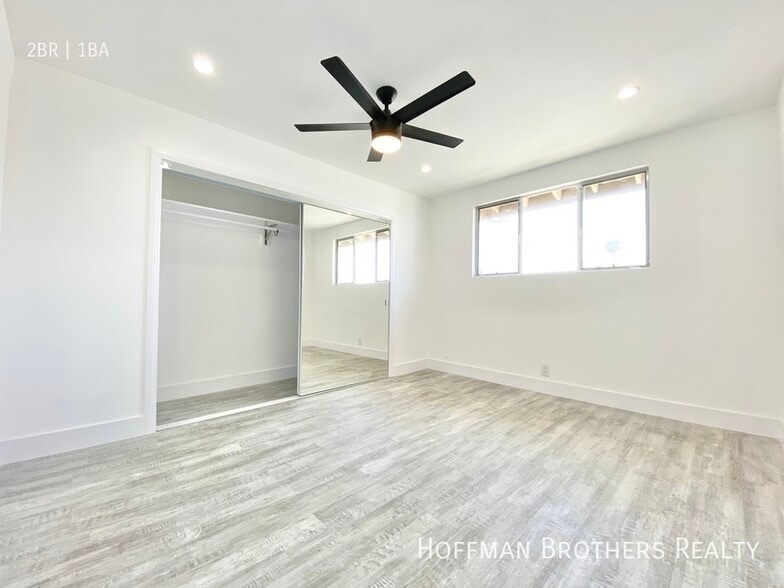 Building Photo - 121 S Carondelet St