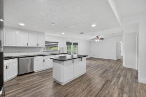 Building Photo - 1320 B Rd