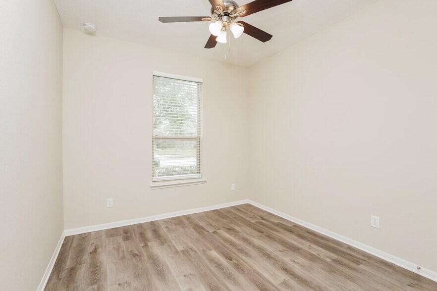 Building Photo - 3214 Bainbridge Hill Ln