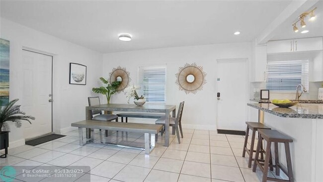 Building Photo - 2716 N Ocean Blvd