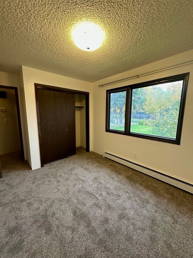 Building Photo - 64