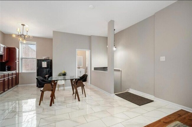 Building Photo - 2905 S 18th St