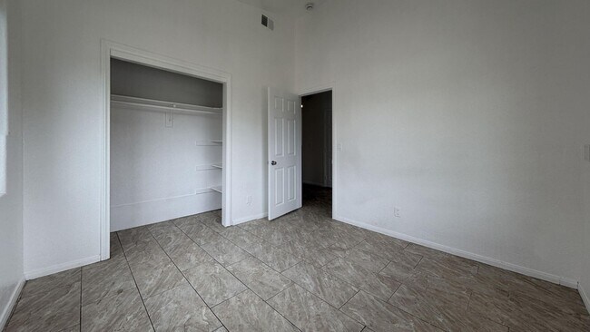 Building Photo - 7216 Yates St
