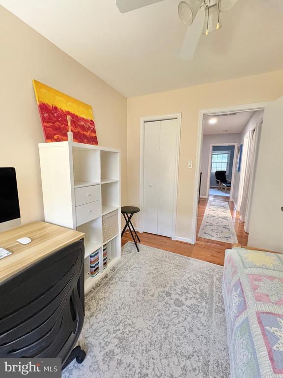 Building Photo - 9710 Lakepointe Dr