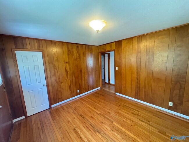 Building Photo - 362 Jack Coleman Dr NW