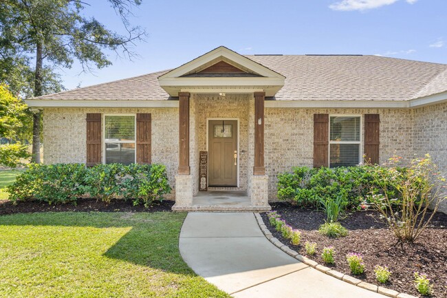 Primary Photo - Home in Lake Arthur Estates!