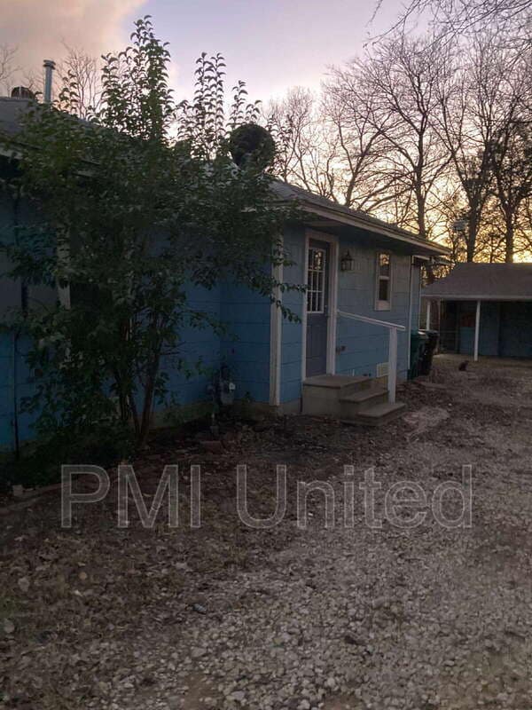 Building Photo - 417 N Bradshaw St