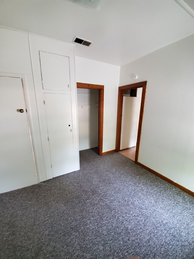 Building Photo - 1814 Summer St