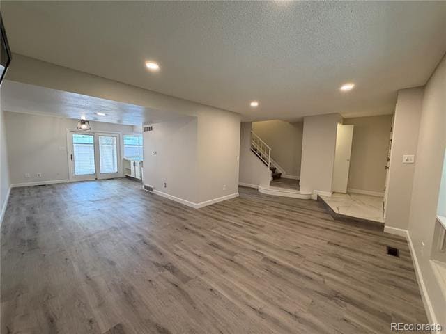 Building Photo - 529 S Xenon Ct