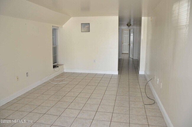 Building Photo - 127 7th St N