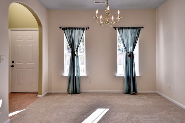 Building Photo - 164 Old Field Rd