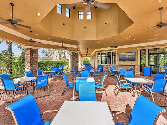 Building Photo - 8928 Bastille Cir E