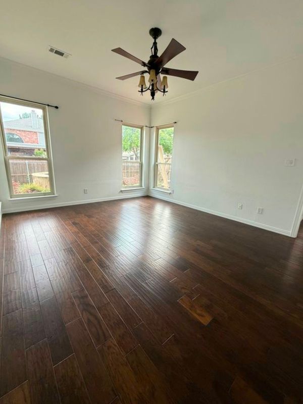 Building Photo - 11821 Cotswold Dr
