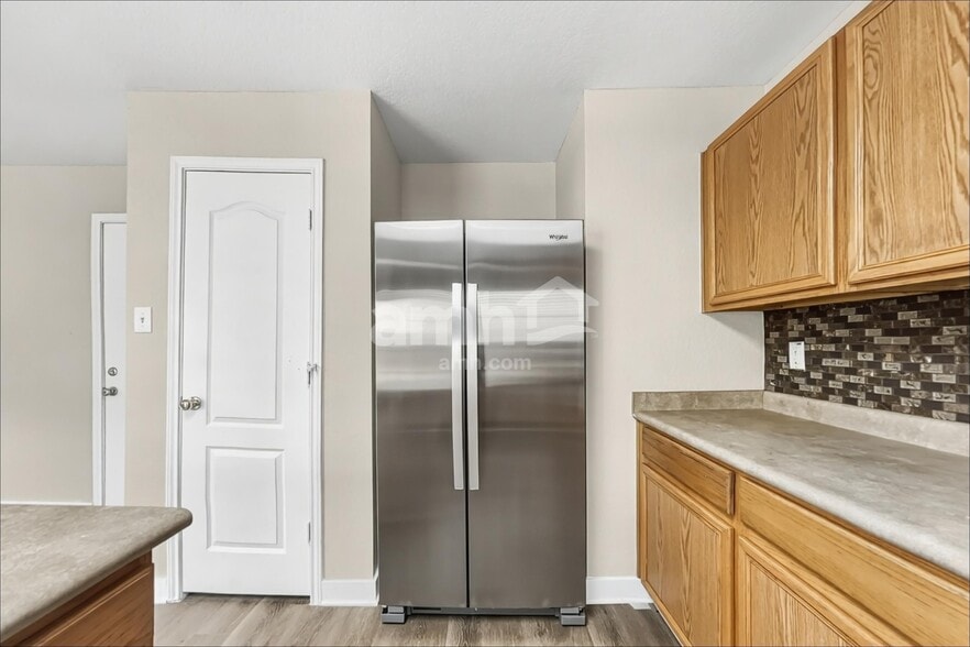 Building Photo - 7522 Drake Cyn