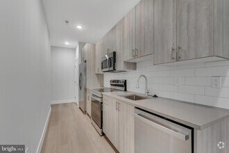 Building Photo - 1243 W Westmoreland St