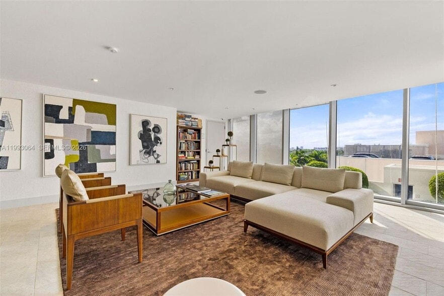 Building Photo - 1180 N Federal Hwy