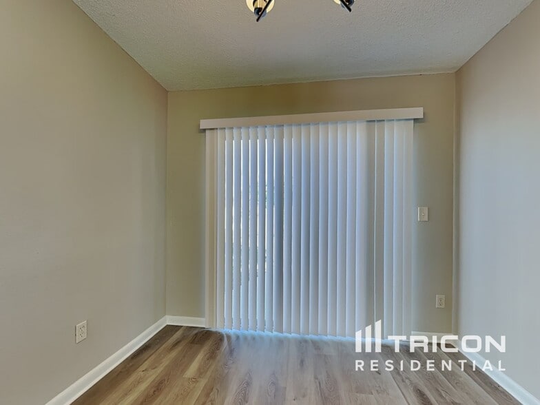 Building Photo - 646 Pine Forest Dr