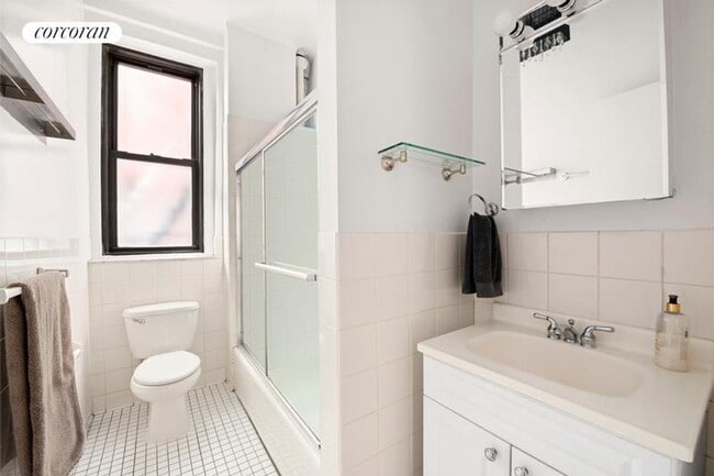 Building Photo - 510 W 110th St