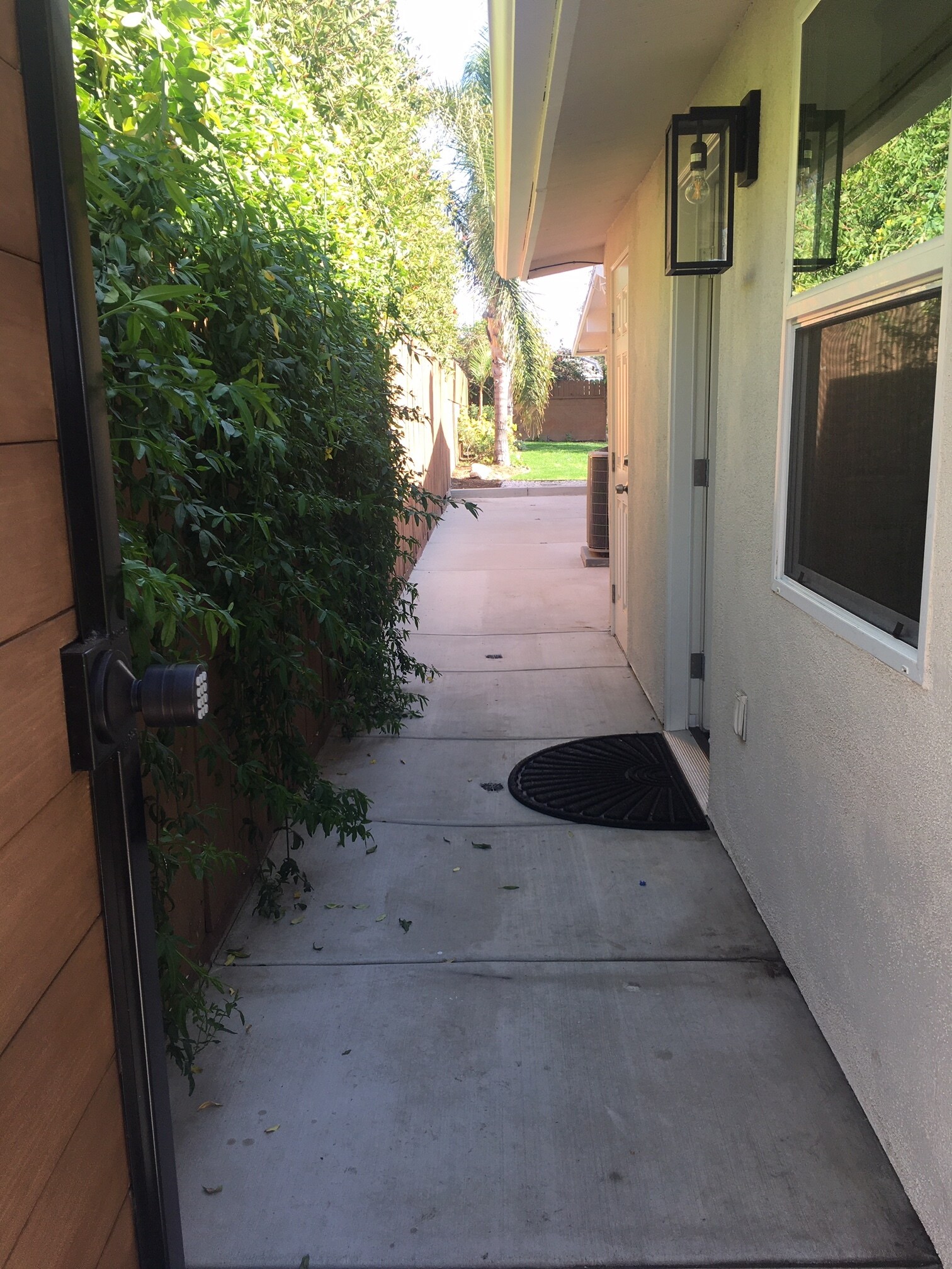 Building Photo - 10022 Kester Ave