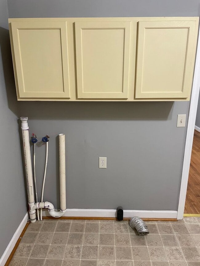 Building Photo - Beautiful 2 bed, 1 bath brick home! Located in Asheboro near McCrary Park!